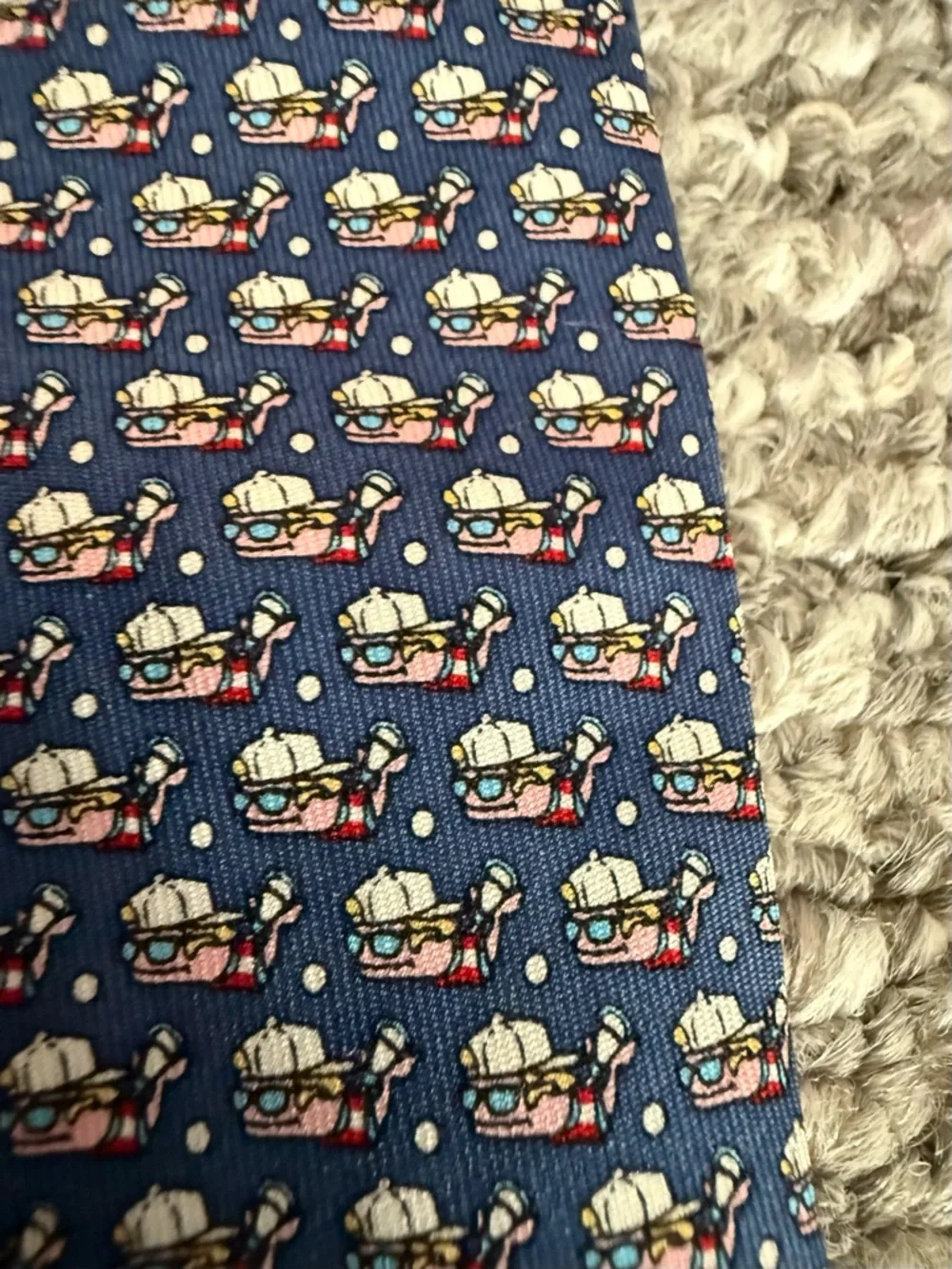 Vineyard Vines Navy Tie with Pink Whale Pattern